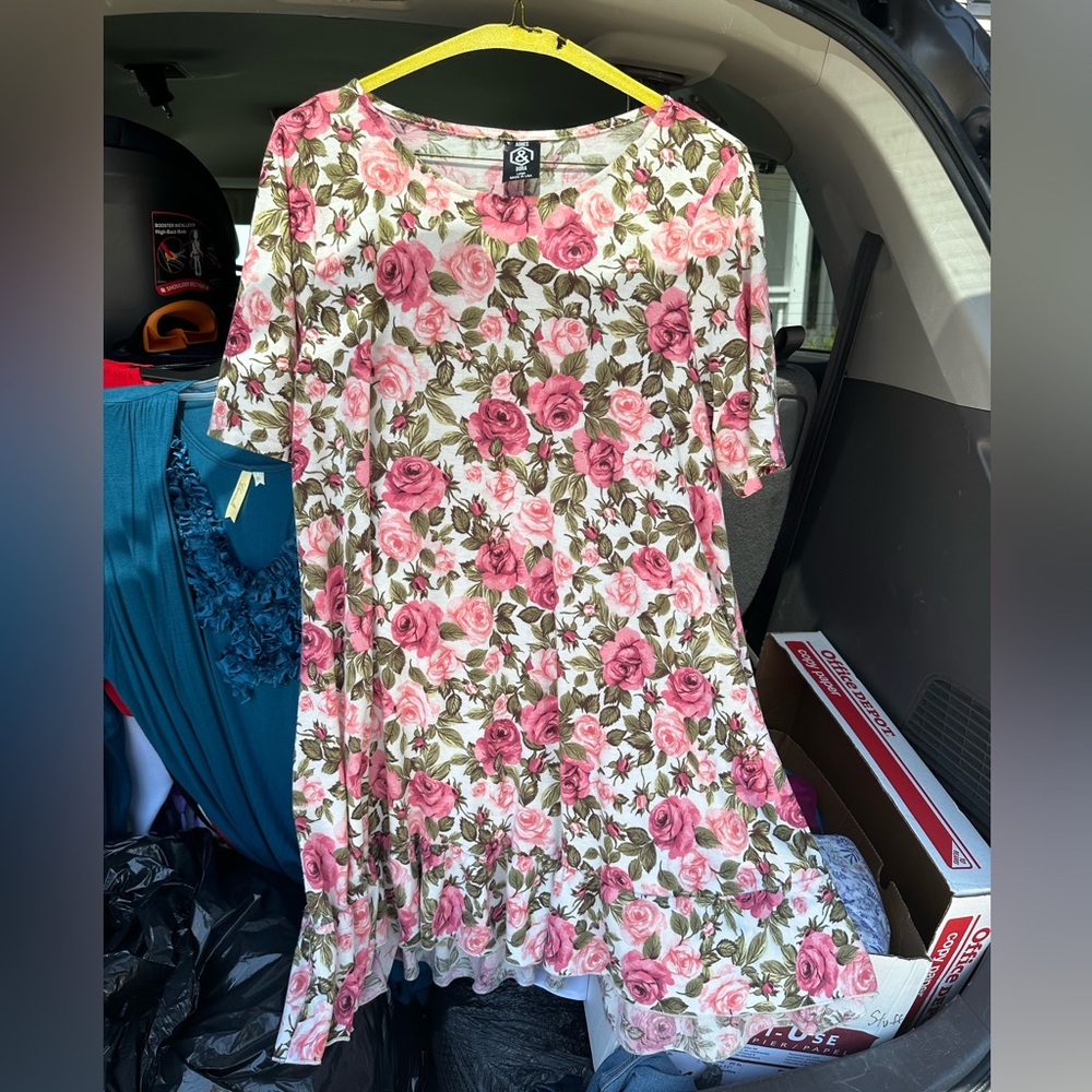 Agnes & Dora Floral Tunic with Ruffles, L